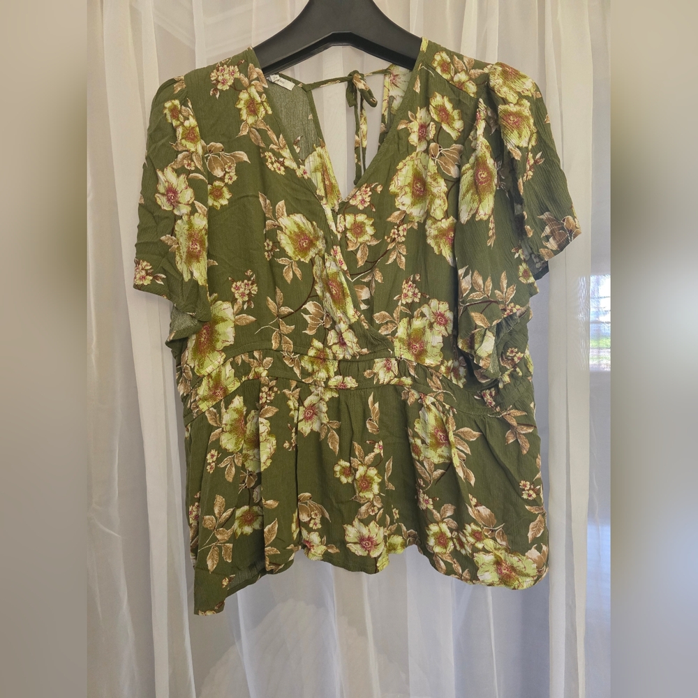 Maurices Green Flutter Sleeve Blouse with Tie Front
